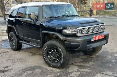 Позашляховик / Кросовер Toyota FJ Cruiser 2010 в Києві