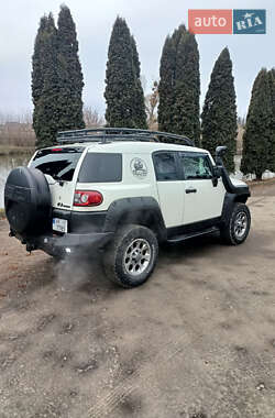 Позашляховик / Кросовер Toyota FJ Cruiser 2011 в Рівному