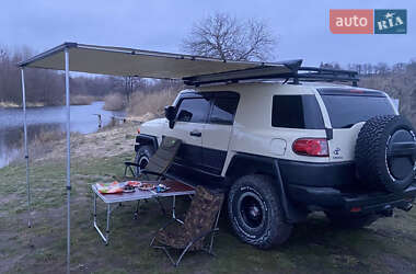 Внедорожник / Кроссовер Toyota FJ Cruiser 2010 в Смеле