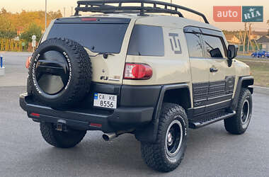 Внедорожник / Кроссовер Toyota FJ Cruiser 2010 в Смеле