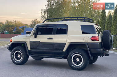 Внедорожник / Кроссовер Toyota FJ Cruiser 2010 в Смеле