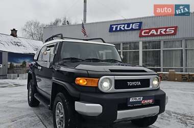 Позашляховик / Кросовер Toyota FJ Cruiser 2013 в Києві