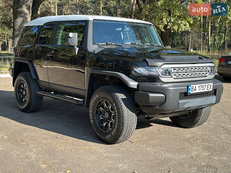 Toyota FJ Cruiser 2010