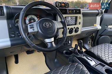 Позашляховик / Кросовер Toyota FJ Cruiser 2010 в Смілі