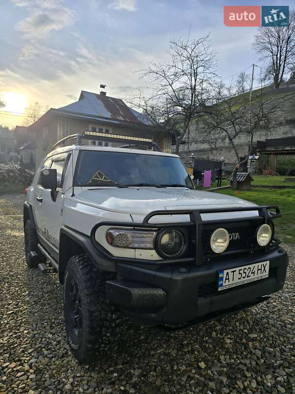 Внедорожник / Кроссовер Toyota FJ Cruiser 2008 в Верховине