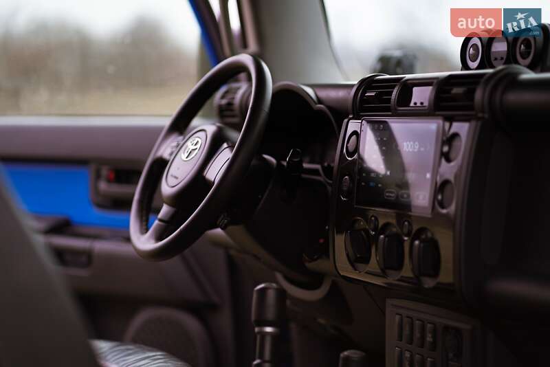 Позашляховик / Кросовер Toyota FJ Cruiser 2007 в Івано-Франківську фото 28 Позашляховик / Кросовер Toyota FJ Cruiser 2007 в Івано-Франківську
