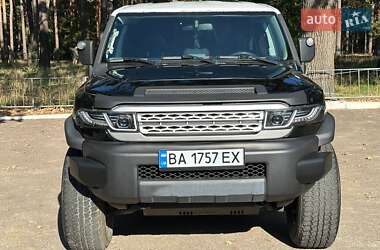 Позашляховик / Кросовер Toyota FJ Cruiser 2009 в 