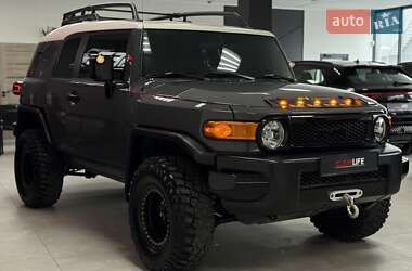 Позашляховик / Кросовер Toyota FJ Cruiser 2007 в 
