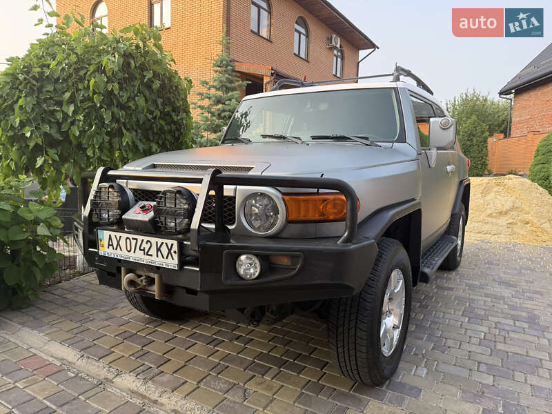 Toyota FJ Cruiser 2010