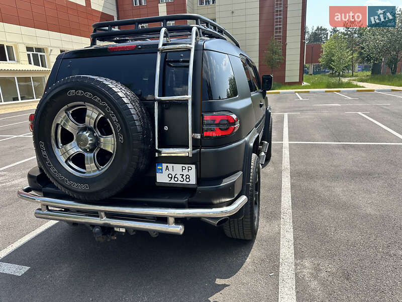 Внедорожник / Кроссовер Toyota FJ Cruiser 2008 в Ирпене