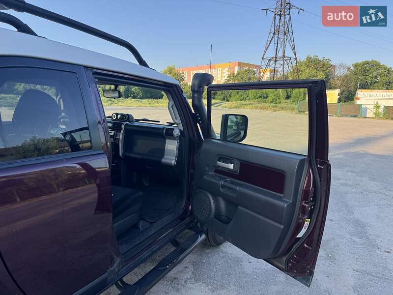 Внедорожник / Кроссовер Toyota FJ Cruiser 2007 в Харькове