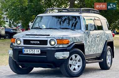 Внедорожник / Кроссовер Toyota FJ Cruiser 2006 в 