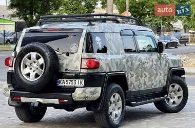 Внедорожник / Кроссовер Toyota FJ Cruiser 2006 в 