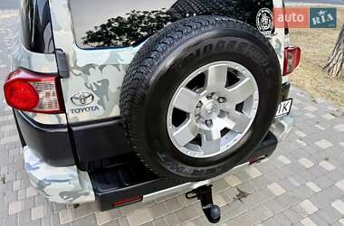 Внедорожник / Кроссовер Toyota FJ Cruiser 2006 в 