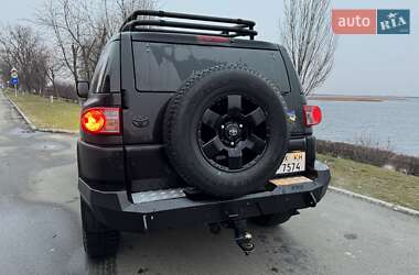 Внедорожник / Кроссовер Toyota FJ Cruiser 2007 в 