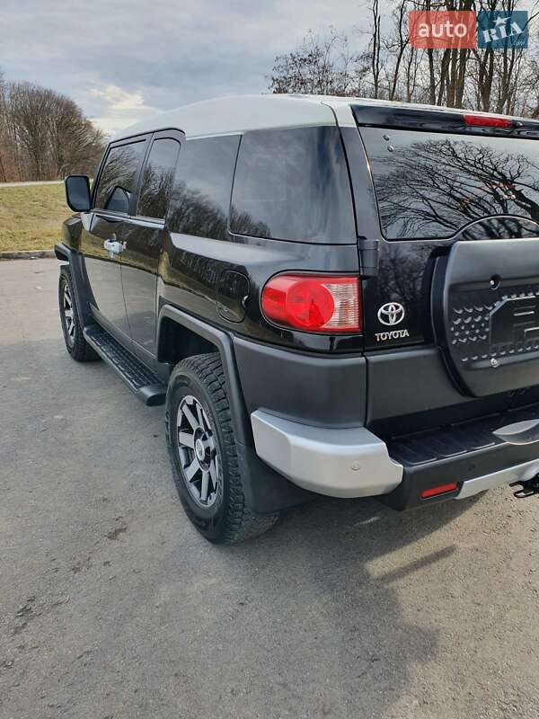 Внедорожник / Кроссовер Toyota FJ Cruiser 2021 в Хмельницком
