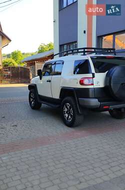 Внедорожник / Кроссовер Toyota FJ Cruiser 2014 в Тячеве