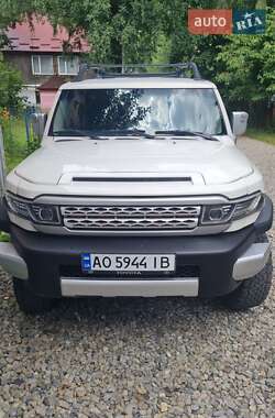 Позашляховик / Кросовер Toyota FJ Cruiser 2013 в Рахові