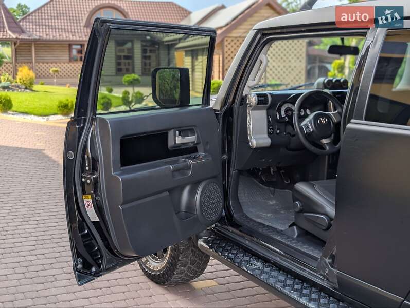 Внедорожник / Кроссовер Toyota FJ Cruiser 2007 в Ивано-Франковске