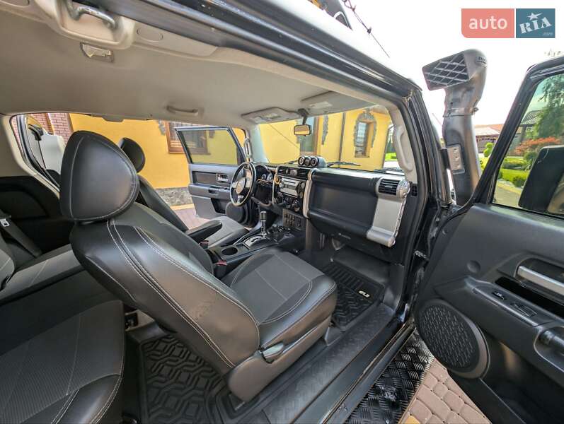 Внедорожник / Кроссовер Toyota FJ Cruiser 2007 в Ивано-Франковске