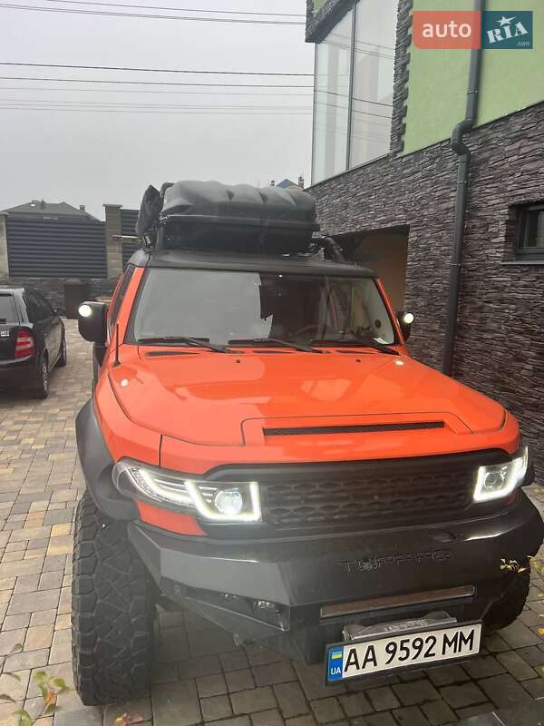 Toyota FJ Cruiser 2013