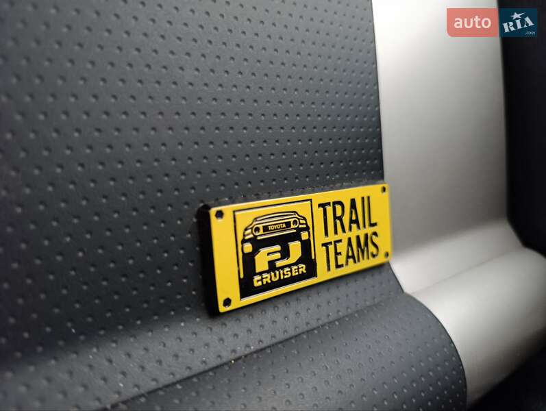 Внедорожник / Кроссовер Toyota FJ Cruiser 2008 в Киеве фото 2 Внедорожник / Кроссовер Toyota FJ Cruiser 2008 в Киеве