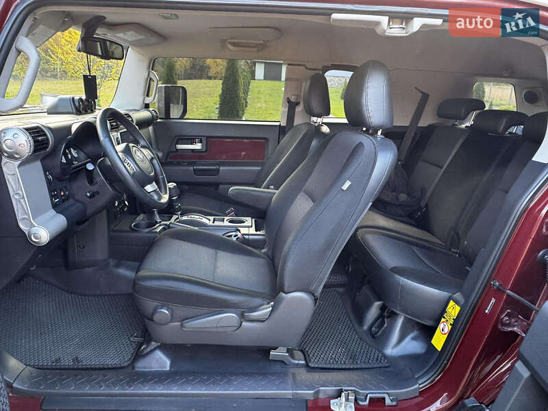 Позашляховик / Кросовер Toyota FJ Cruiser 2010 в Івано-Франківську фото 5 Позашляховик / Кросовер Toyota FJ Cruiser 2010 в Івано-Франківську