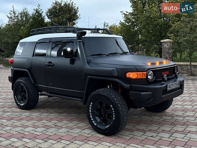 Внедорожник / Кроссовер Toyota FJ Cruiser 2006 в Ужгороде