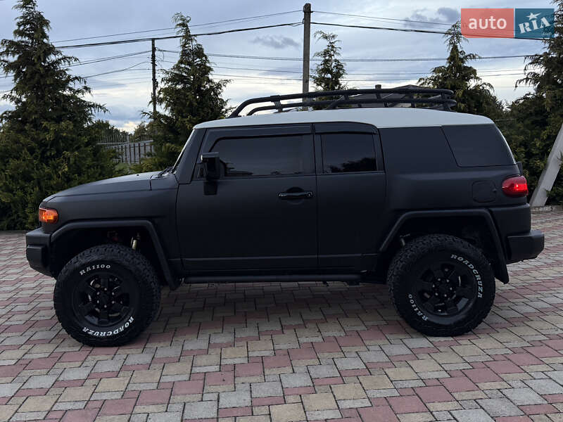 Внедорожник / Кроссовер Toyota FJ Cruiser 2006 в Ужгороде
