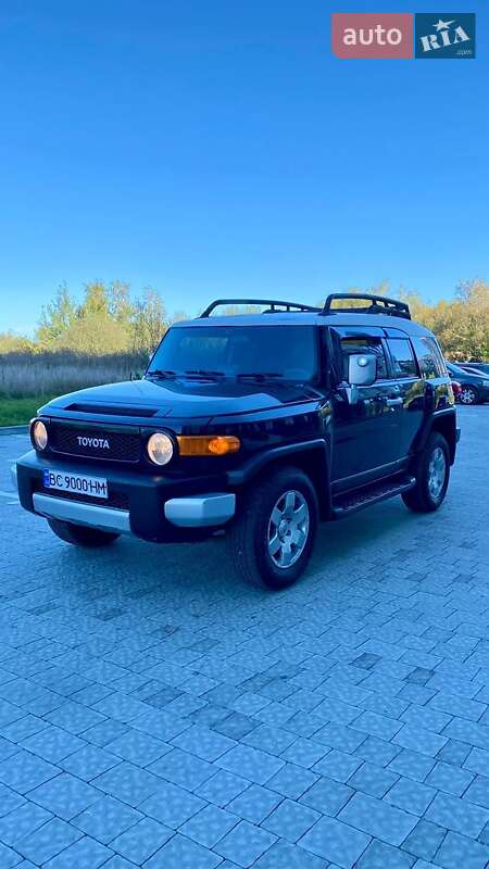 Внедорожник / Кроссовер Toyota FJ Cruiser 2008 в Львове фото 4 Внедорожник / Кроссовер Toyota FJ Cruiser 2008 в Львове