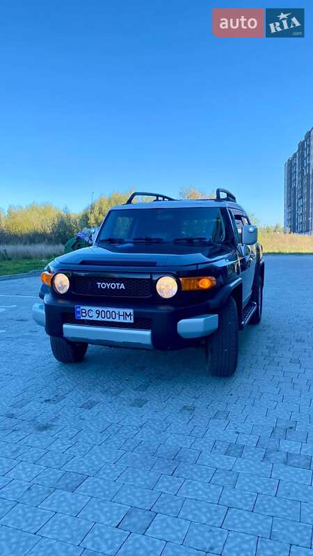 Внедорожник / Кроссовер Toyota FJ Cruiser 2008 в Львове фото 9 Внедорожник / Кроссовер Toyota FJ Cruiser 2008 в Львове