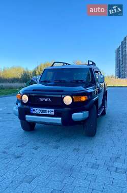 Позашляховик / Кросовер Toyota FJ Cruiser 2008 в 