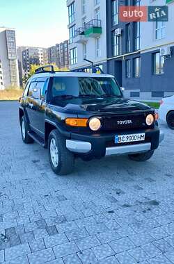 Позашляховик / Кросовер Toyota FJ Cruiser 2008 в 