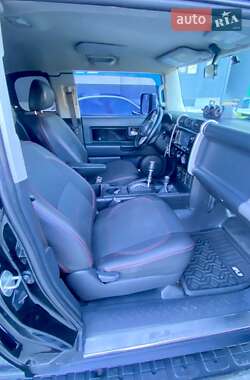 Позашляховик / Кросовер Toyota FJ Cruiser 2008 в 