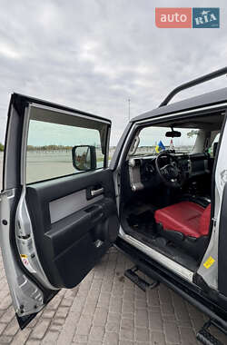 Внедорожник / Кроссовер Toyota FJ Cruiser 2008 в 