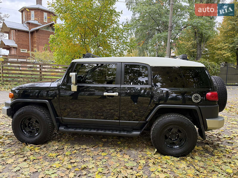 Внедорожник / Кроссовер Toyota FJ Cruiser 2008 в Киеве фото 11 Внедорожник / Кроссовер Toyota FJ Cruiser 2008 в Киеве