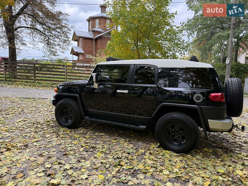 Внедорожник / Кроссовер Toyota FJ Cruiser 2008 в Киеве фото 12 Внедорожник / Кроссовер Toyota FJ Cruiser 2008 в Киеве