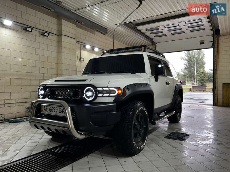 Внедорожник / Кроссовер Toyota FJ Cruiser 2008 в Краматорске фото 3 Внедорожник / Кроссовер Toyota FJ Cruiser 2008 в Краматорске