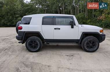 Внедорожник / Кроссовер Toyota FJ Cruiser 2008 в Киеве