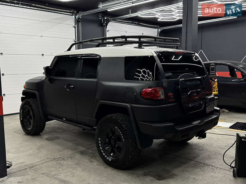 Позашляховик / Кросовер Toyota FJ Cruiser 2006 в Ужгороді фото 31 Позашляховик / Кросовер Toyota FJ Cruiser 2006 в Ужгороді