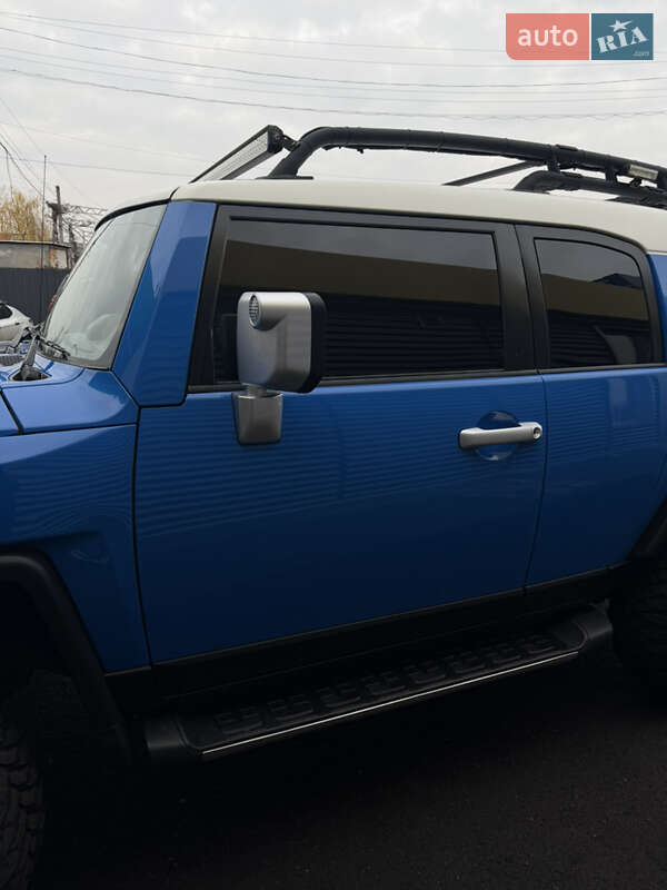 Внедорожник / Кроссовер Toyota FJ Cruiser 2006 в Полтаве фото 4 Внедорожник / Кроссовер Toyota FJ Cruiser 2006 в Полтаве