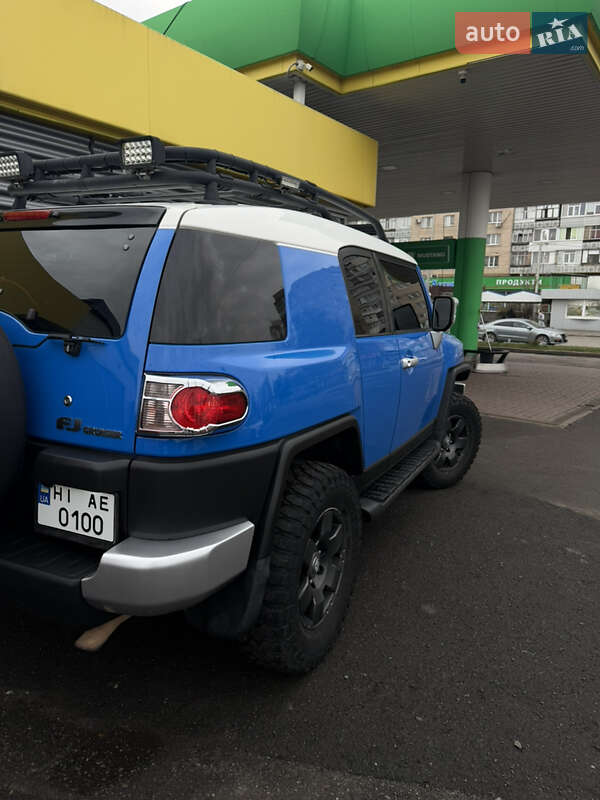 Внедорожник / Кроссовер Toyota FJ Cruiser 2006 в Полтаве фото 9 Внедорожник / Кроссовер Toyota FJ Cruiser 2006 в Полтаве