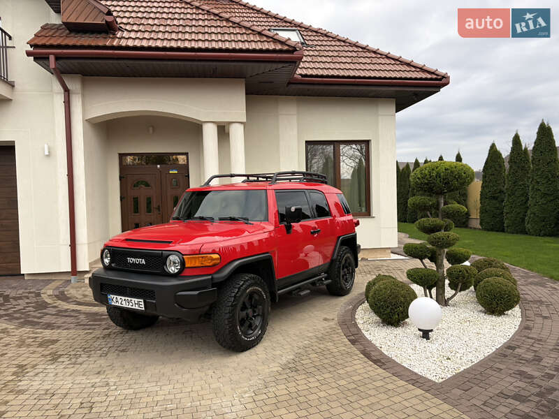 Toyota FJ Cruiser 2012