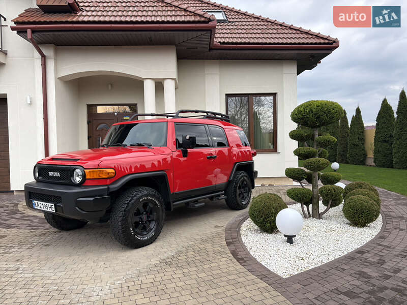 Позашляховик / Кросовер Toyota FJ Cruiser 2012 в Мукачевому фото 5 Позашляховик / Кросовер Toyota FJ Cruiser 2012 в Мукачевому