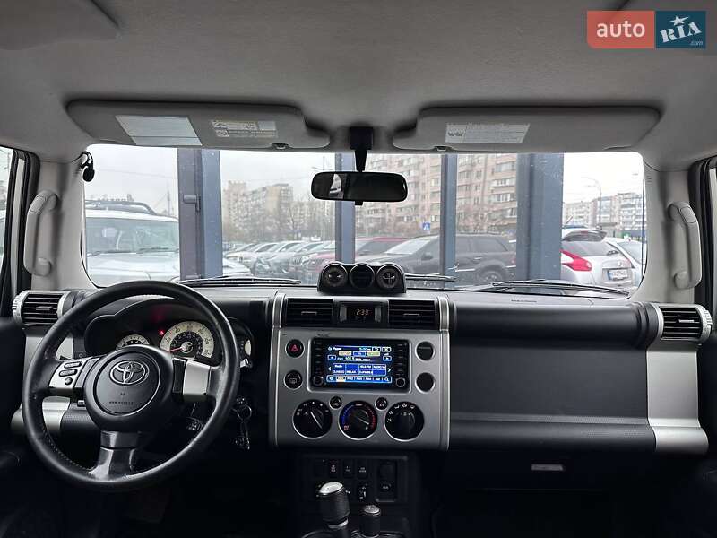 Позашляховик / Кросовер Toyota FJ Cruiser 2008 в Києві