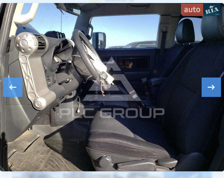 Внедорожник / Кроссовер Toyota FJ Cruiser 2014 в Обухове