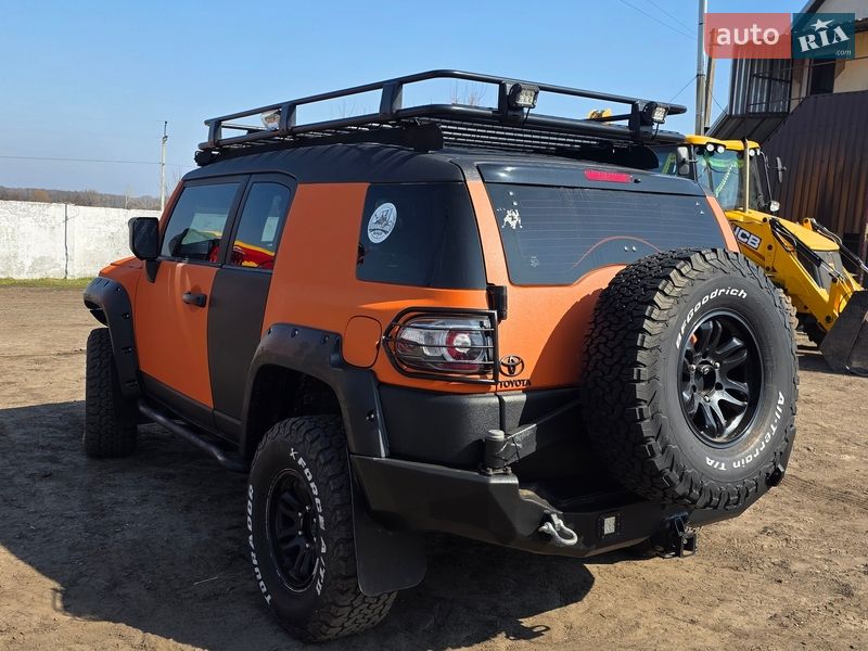 Внедорожник / Кроссовер Toyota FJ Cruiser 2008 в Березане