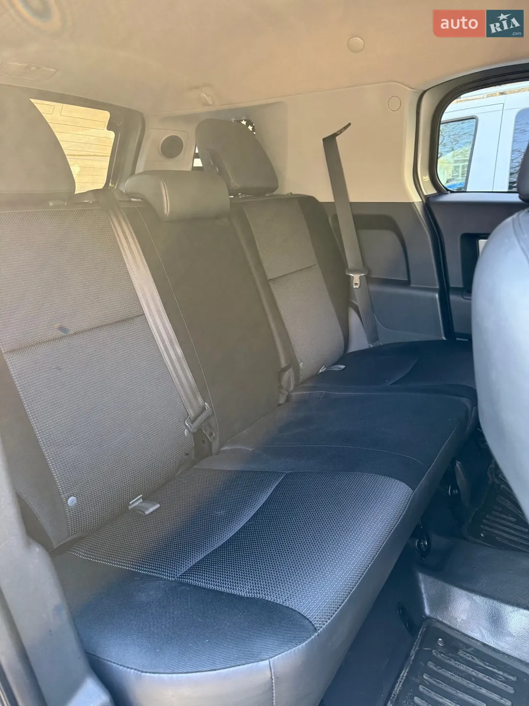 2011 Toyota FJ Cruiser - мініатюра 13