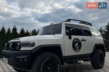 Внедорожник / Кроссовер Toyota FJ Cruiser 2008 в Кривом Роге