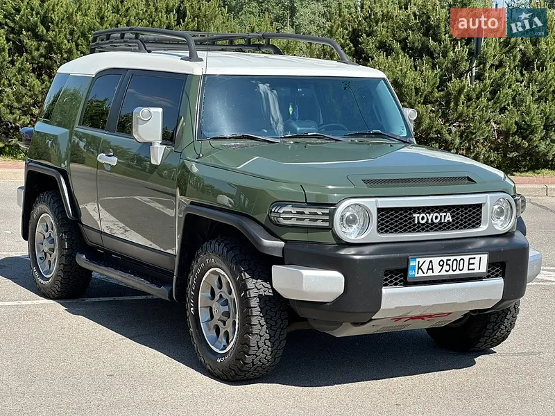Toyota FJ Cruiser 2012